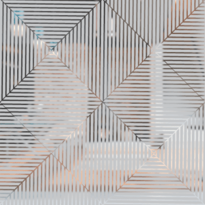 Vinilo esmerilado a medida diseño Tiras y Rombos para privacidad en oficinas y hogares.